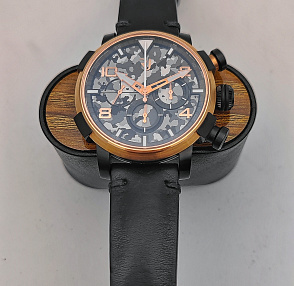 Romain Jerome Pin-Up DNA Steel Rose Gold